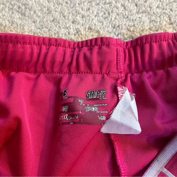Pink Underarmour shorts - Picture 3 of 3